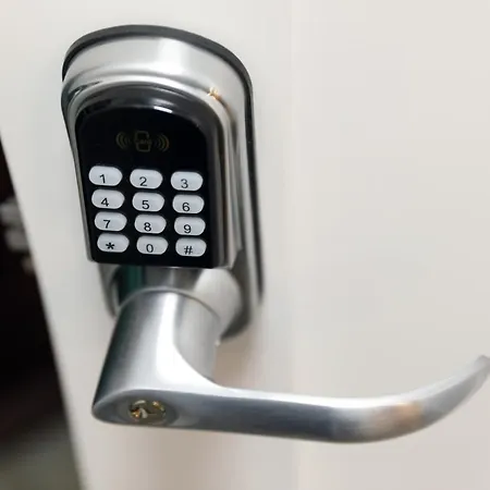 Pure Apartments 利沃夫 外观 照片